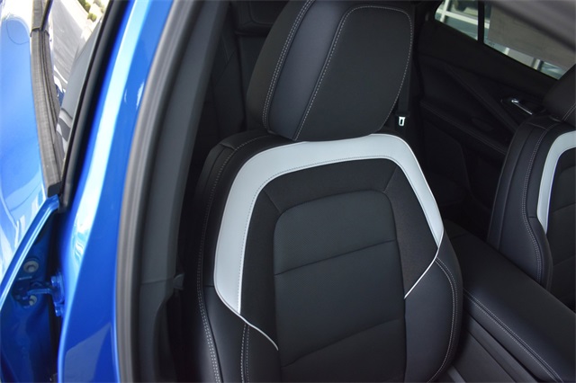 Vehicle image 24 of 37