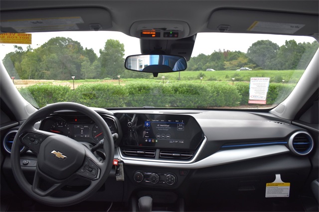 Vehicle image 18 of 37