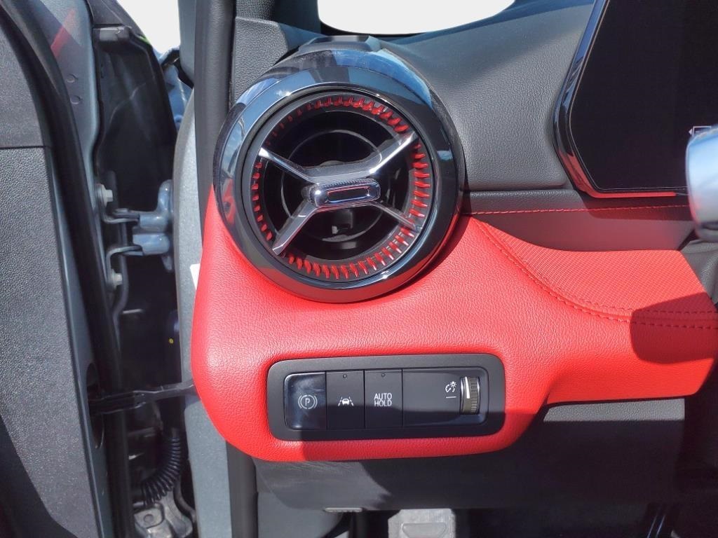 Vehicle image 23 of 24