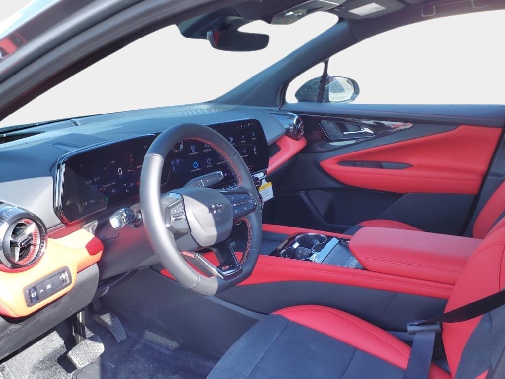 Vehicle image 10 of 24