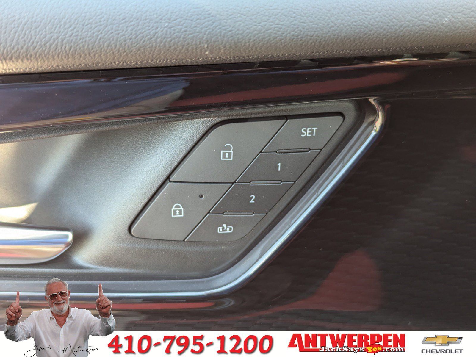 Vehicle image 25 of 31