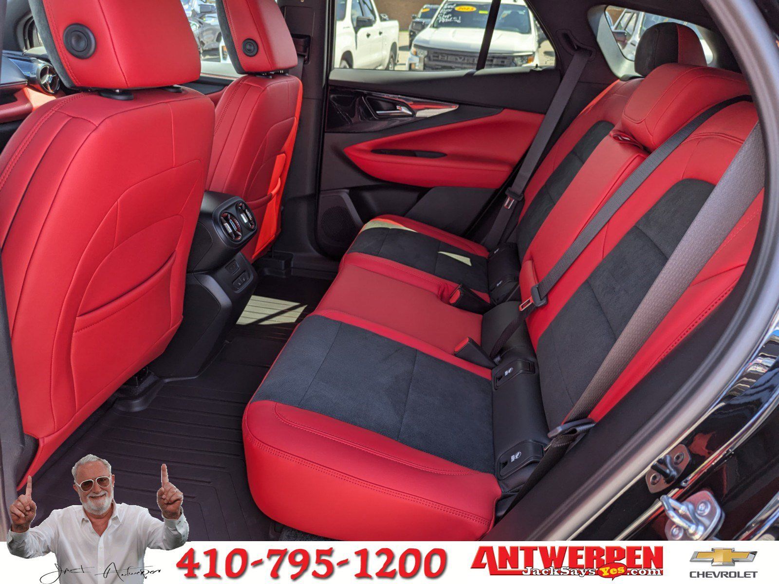 Vehicle image 10 of 31