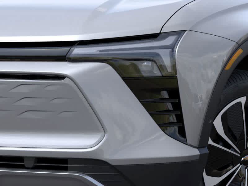 Vehicle image 10 of 24