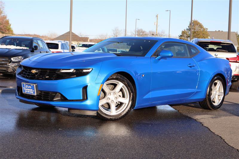 2024 Chevrolet Camaro 1LT Image 2 of 31
