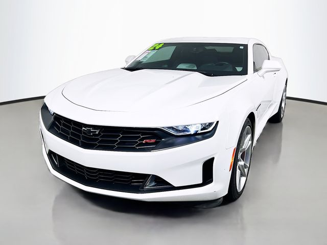 2024 Chevrolet Camaro 2LT Image 2 of 32