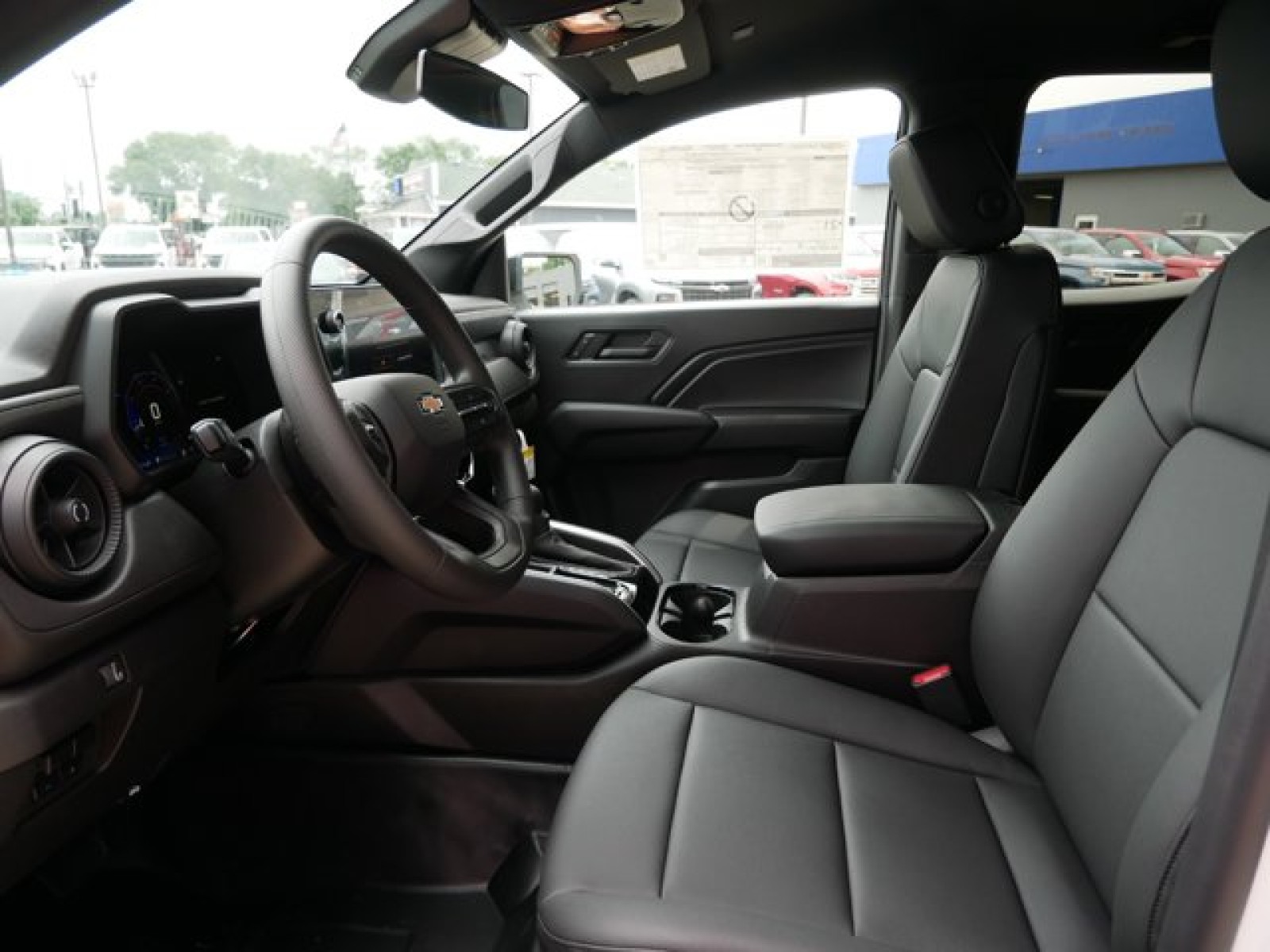 Vehicle image 8 of 15