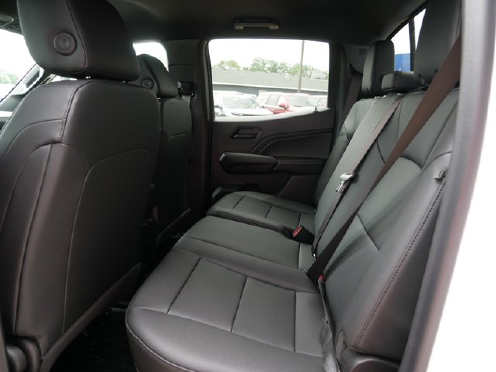 Vehicle image 9 of 15