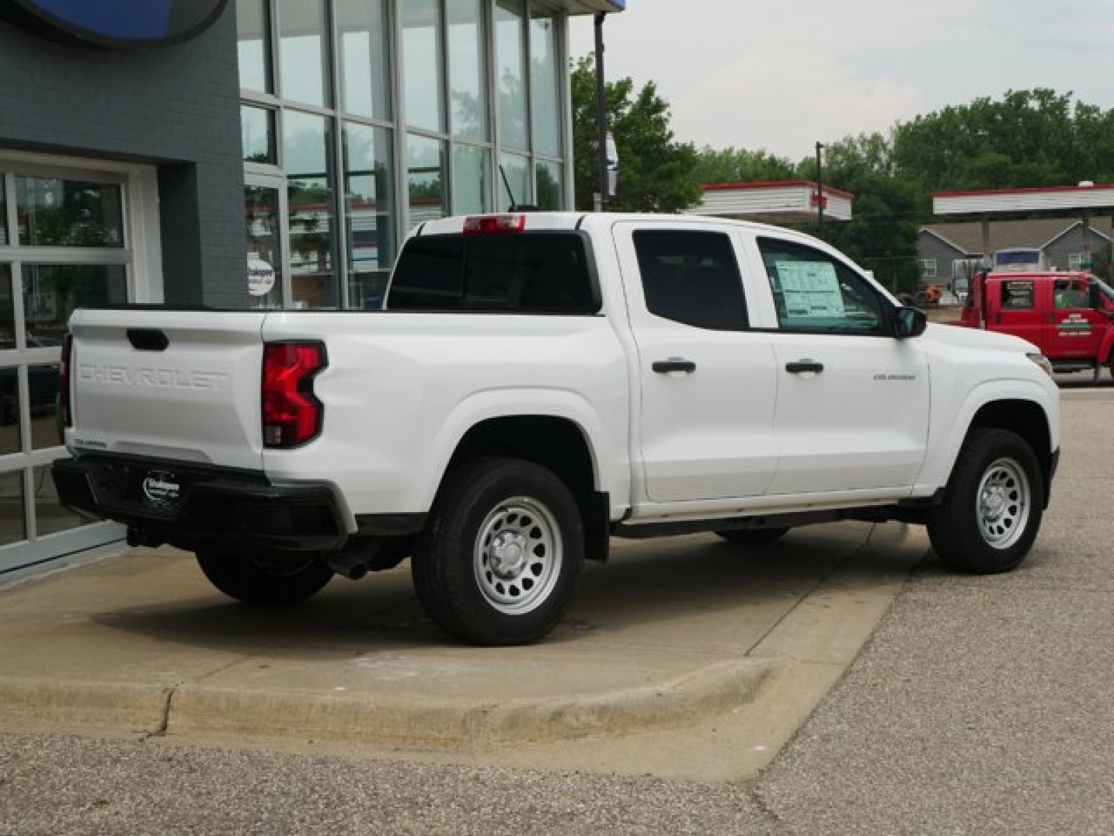 Vehicle image 5 of 15