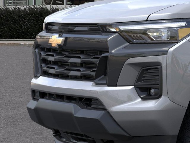 Vehicle image 13 of 24