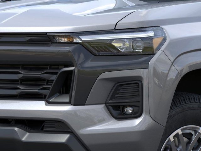 Vehicle image 10 of 24