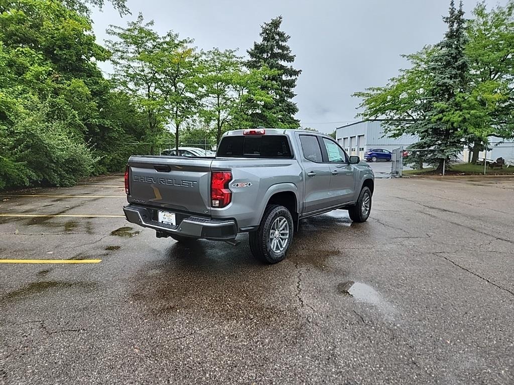 Vehicle image 5 of 21