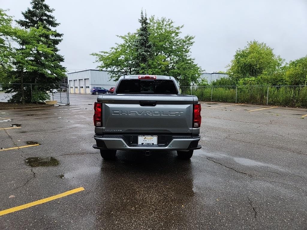 Vehicle image 6 of 21