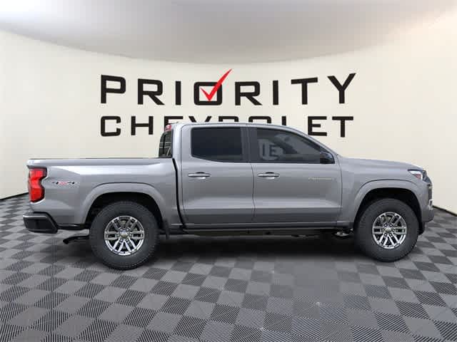 Vehicle image 6 of 24