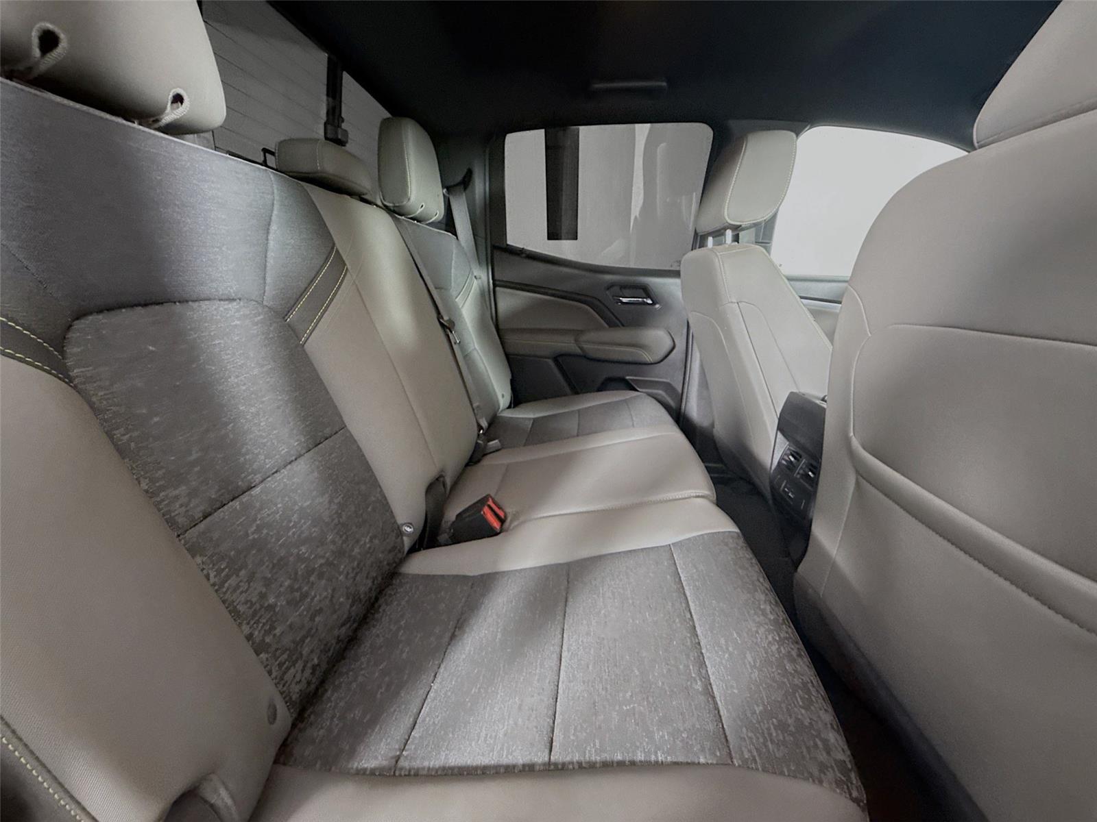 Vehicle image 14 of 49