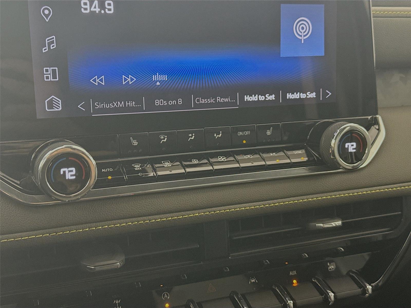 Vehicle image 26 of 49