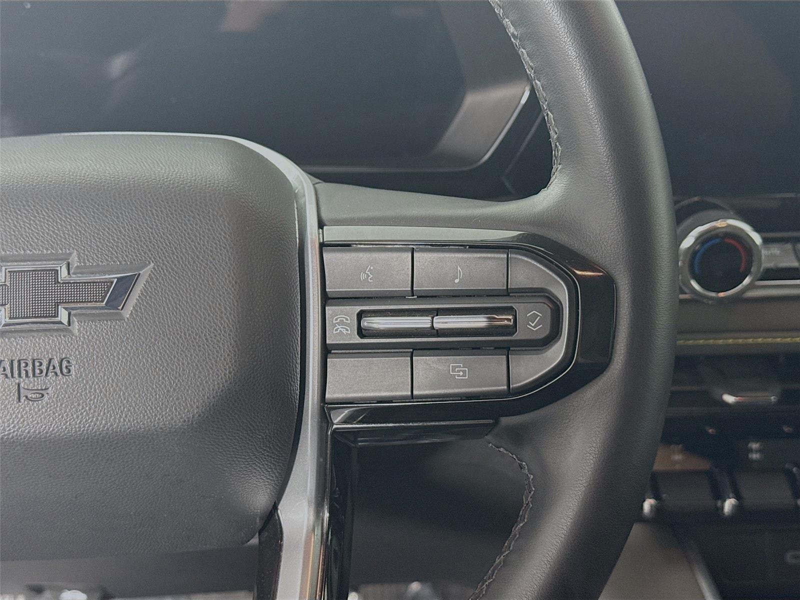 Vehicle image 41 of 49