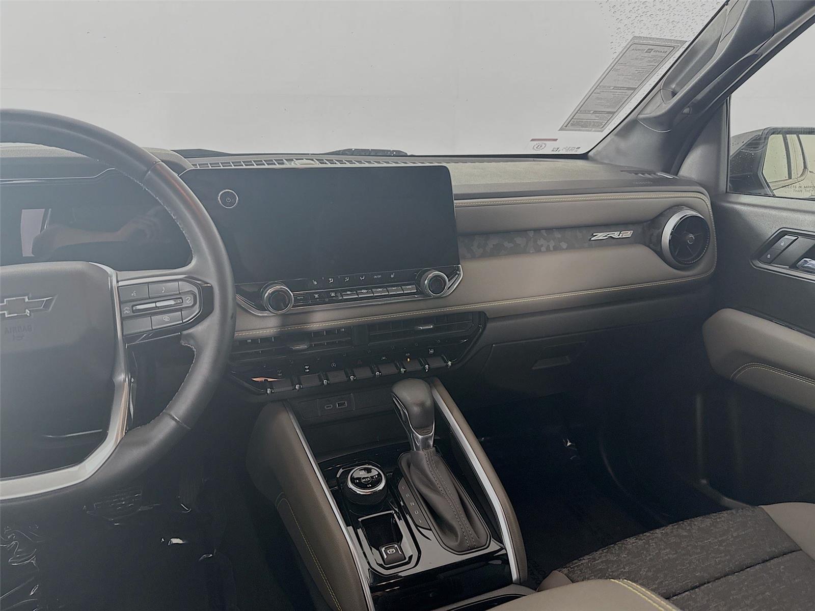 Vehicle image 21 of 49