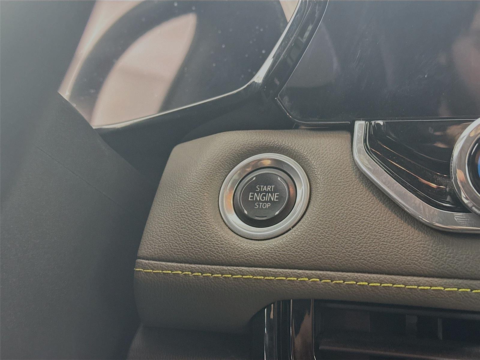 Vehicle image 43 of 49