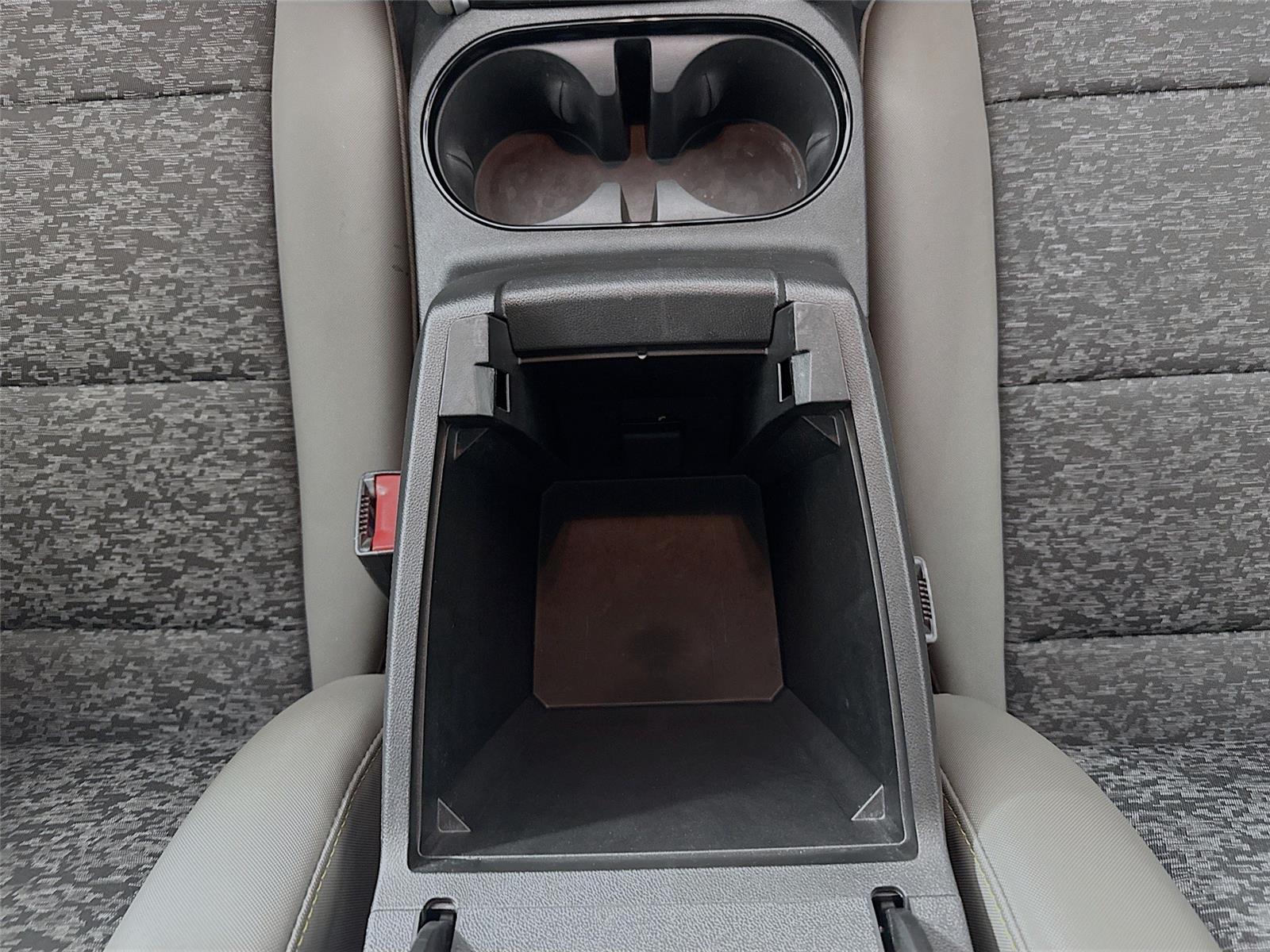 Vehicle image 31 of 49