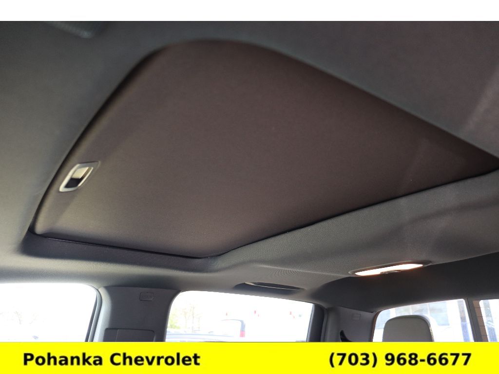 Vehicle image 19 of 35