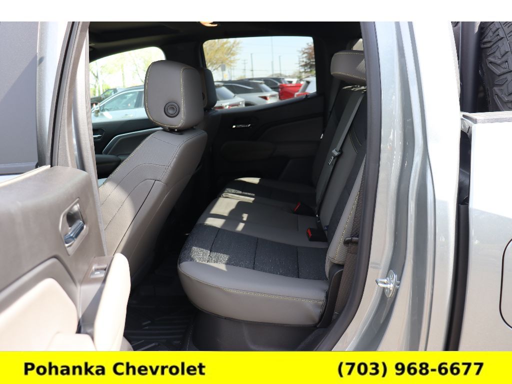 Vehicle image 27 of 35