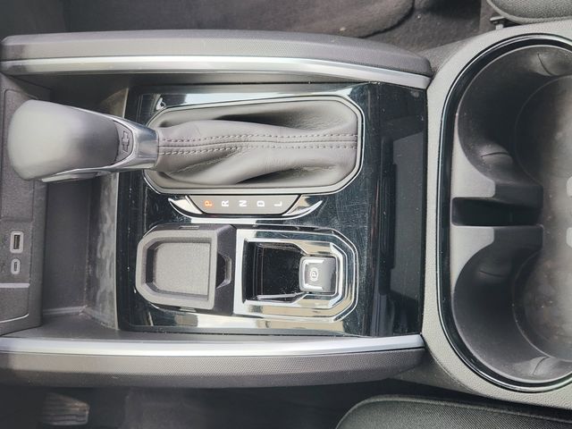 2024 Chevrolet Colorado LT Image 14 of 21