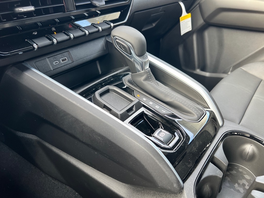 Vehicle image 12 of 26