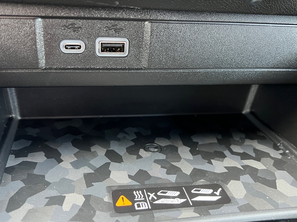 Vehicle image 11 of 26