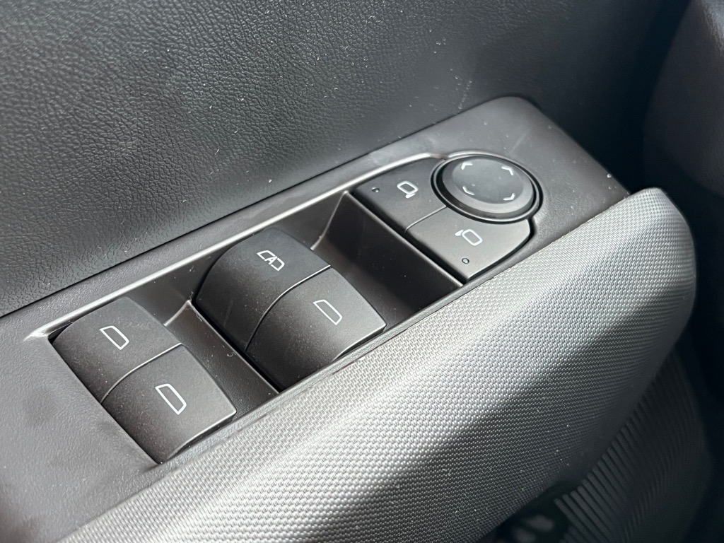 Vehicle image 20 of 26