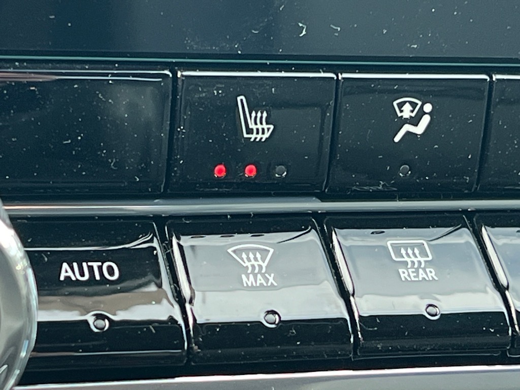 Vehicle image 10 of 26