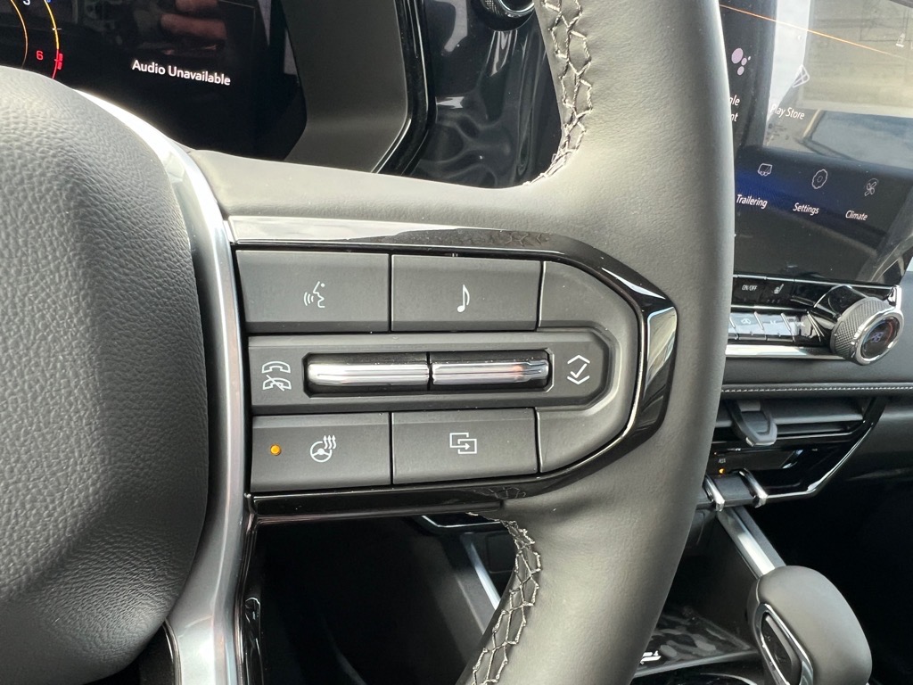 Vehicle image 15 of 26