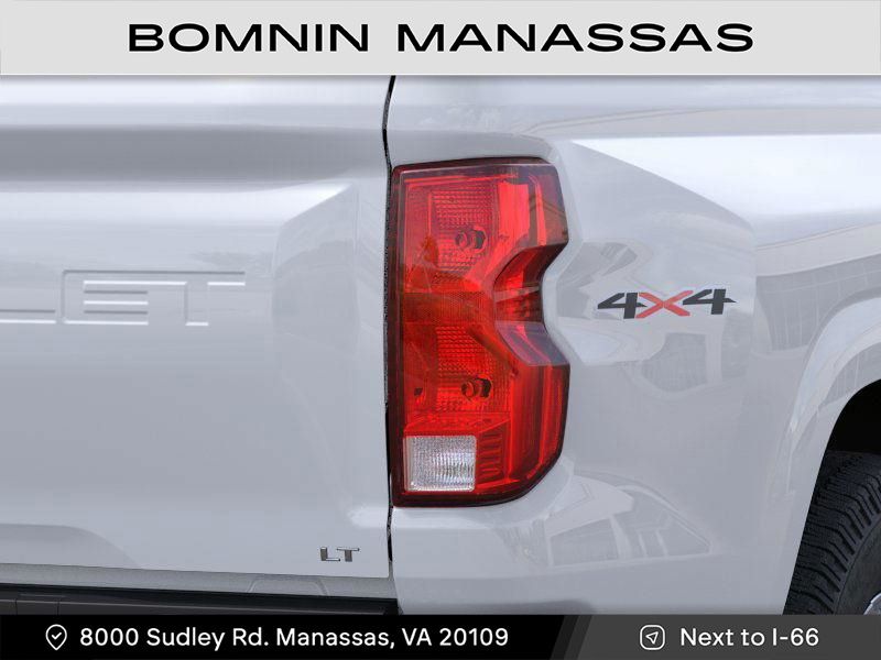 Vehicle image 11 of 24