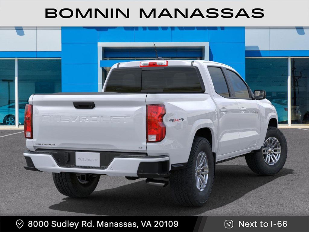 Vehicle image 7 of 24