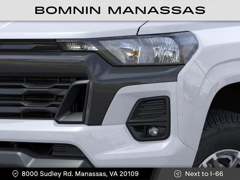 Vehicle image 10 of 24