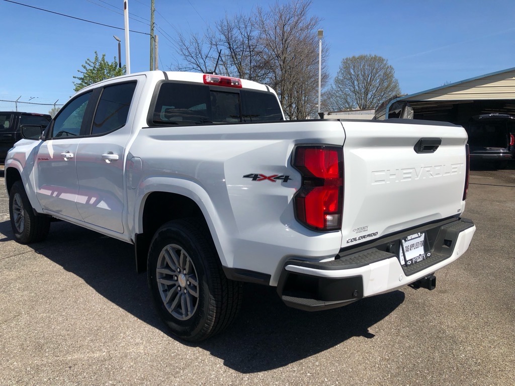 Vehicle image 6 of 21