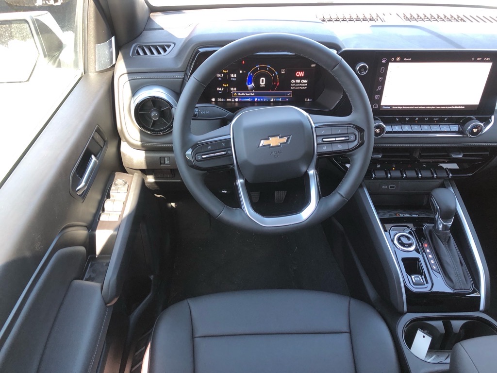 Vehicle image 8 of 21