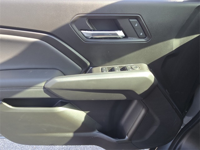 Vehicle image 15 of 15