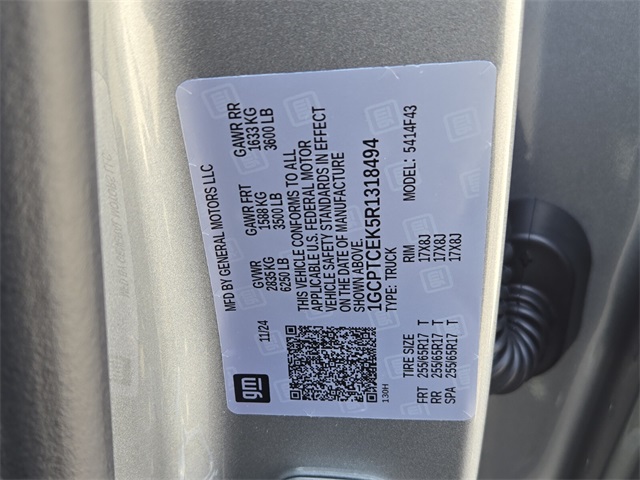 Vehicle image 11 of 15