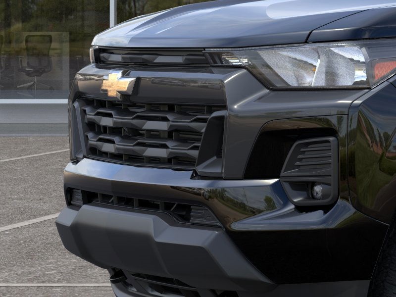 Vehicle image 13 of 24
