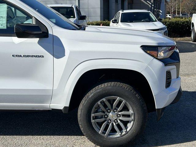 Vehicle image 13 of 35