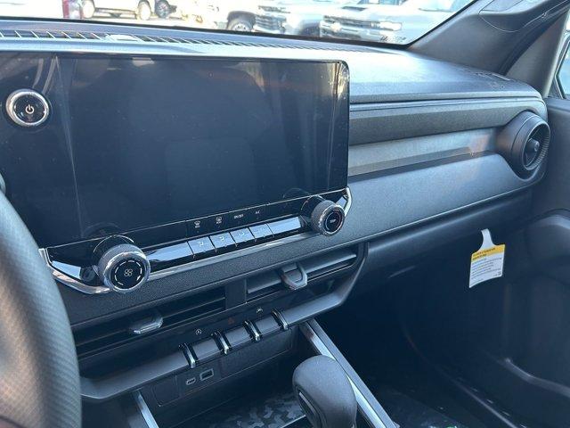 Vehicle image 24 of 31