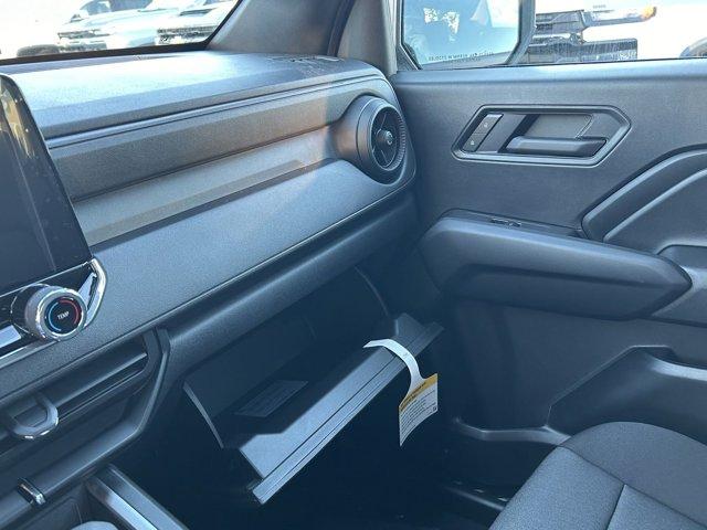 Vehicle image 27 of 31