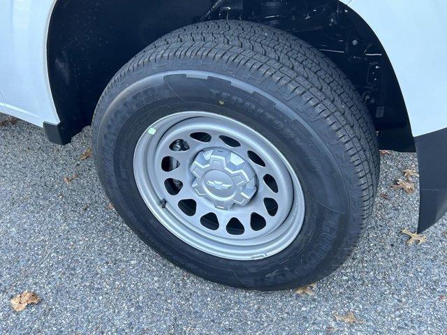 Vehicle image 12 of 31