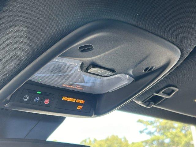 Vehicle image 26 of 31