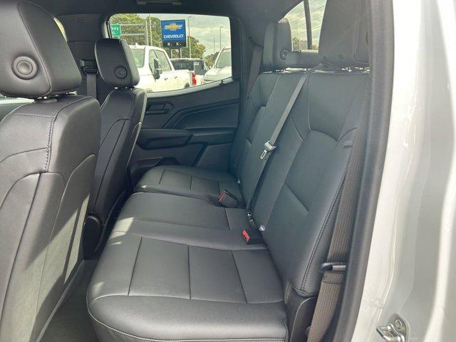 Vehicle image 29 of 32