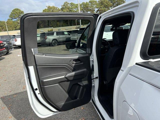 Vehicle image 28 of 32