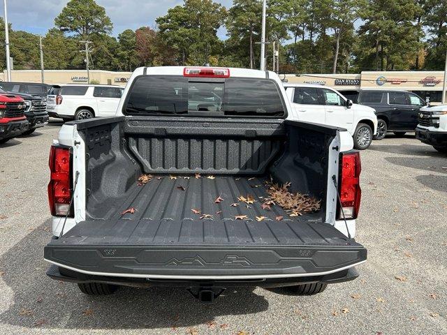 Vehicle image 16 of 32