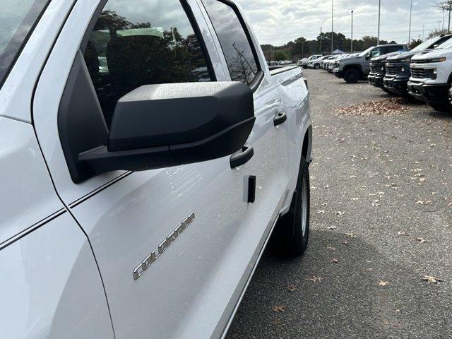 Vehicle image 14 of 32