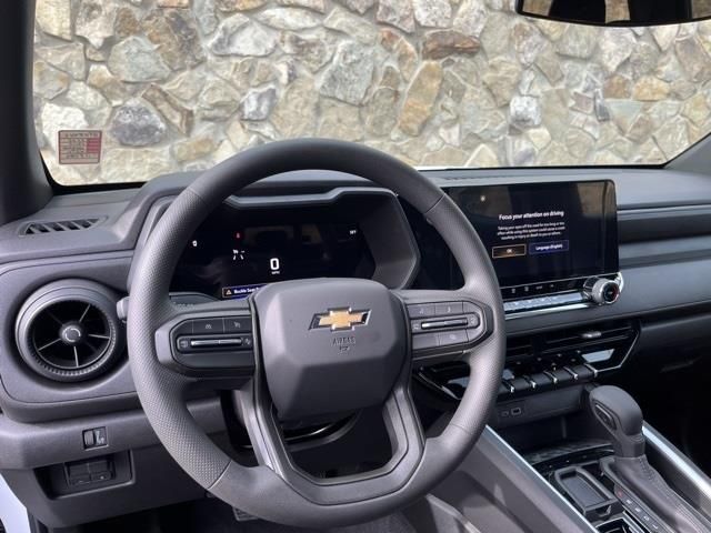 Vehicle image 21 of 37