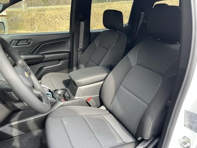 Vehicle image 20 of 37